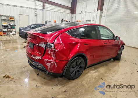 2024 Tesla Model Y z USA, uszkodzony, nr VIN 7SAYGDEE5RF130481